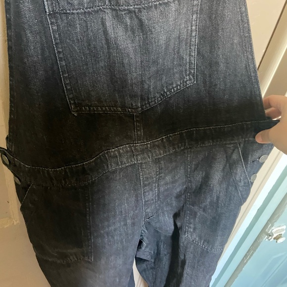GAP Cropped Denim Overalls - Picture 3 of 5